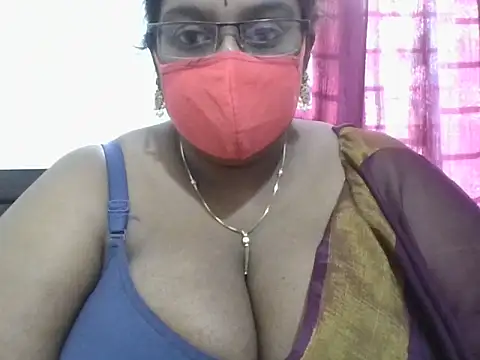 hootypriya online show from March 12, 11:24 am