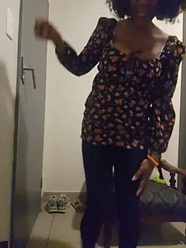 Mommy Sienna online show from June 28, 8:59 pm