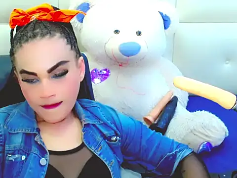 NharaBigCock online show from December 19, 8:01 pm