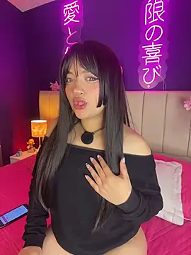  sarahRose online show from April 7, 4:14 am