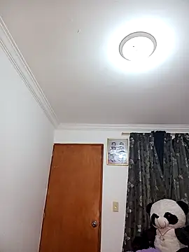 Reichel05  online show from March 4, 5:36 am