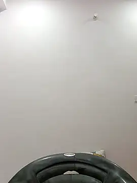 sanjana077 online show from April 10, 12:33 pm