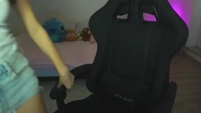 jkfgsffff online show from November 28, 8:50 am