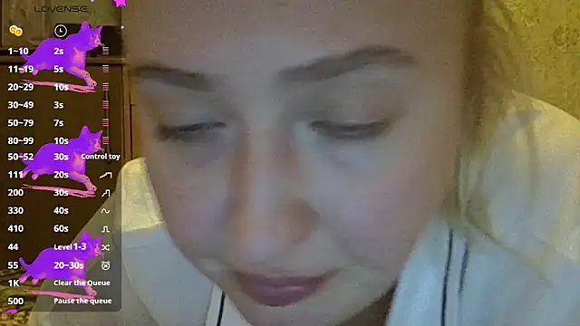 WildLady30 online show from January 10, 2:33 pm