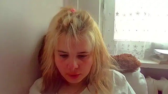 HornyElena online show from April 14, 10:26 am