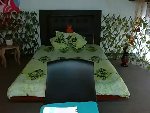 LuluKiss  online show from February 20, 1:45 pm