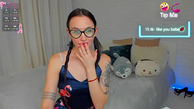 Megan Cuddly online show from November 19, 2:50 pm