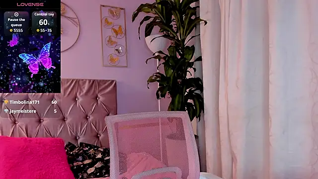 Sharktitiare  online show from November 21, 2:02 am