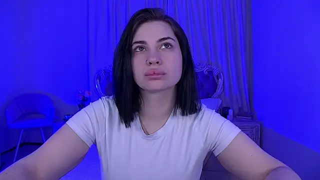 AdrianaTorres online show from February 6, 5:33 am