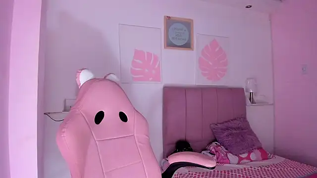  vaiolet owo online show from December 18, 5:34 am