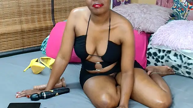 SexyDynamitexxx online show from May 29, 7:45 pm