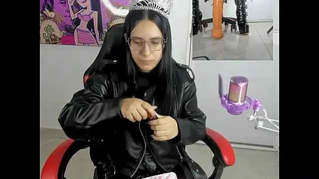 queen findom1 online show from January 11, 7:02 am