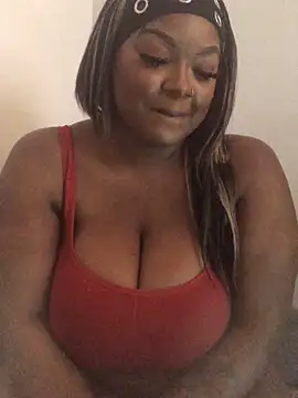 Fxncymuse online show from March 4, 9:10 pm