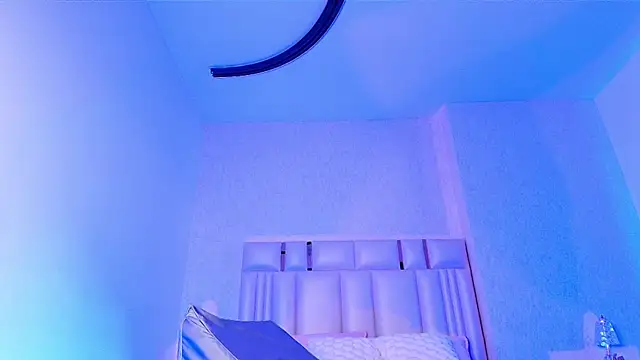 alanarose18 online show from November 19, 7:36 pm