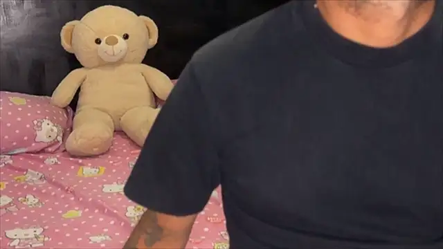 vanevip123 online show from April 6, 11:22 am