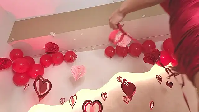 BellaRooux online show from February 14, 1:02 pm