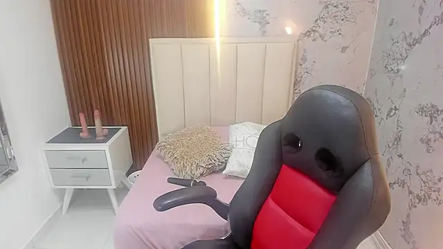 IRENNEBLAZER online show from February 20, 12:39 pm