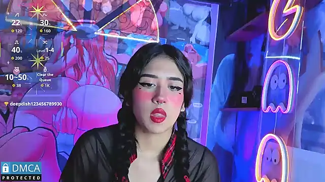 sofia sstonee  online show from December 5, 11:55 am