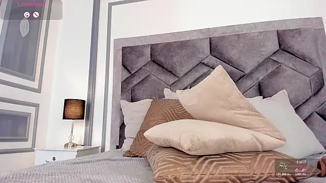 TahliaMoreau online show from April 7, 4:47 am