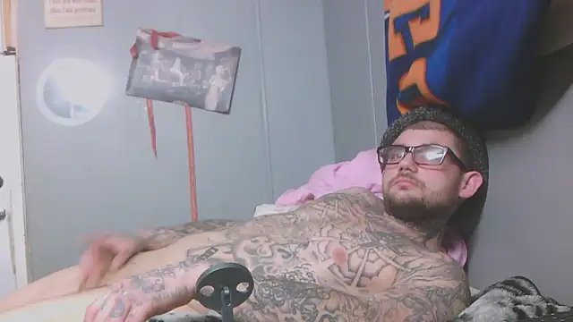 trickydickydaddy online show from March 10, 4:16 am