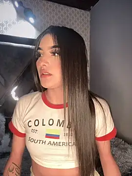 CleoNoir Pink online show from November 15, 1:06 am