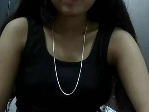 SEXY PRIYA83 online show from April 4, 2:05 pm