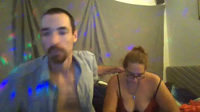 Kinkycouple0213 online show from November 10, 9:26 am