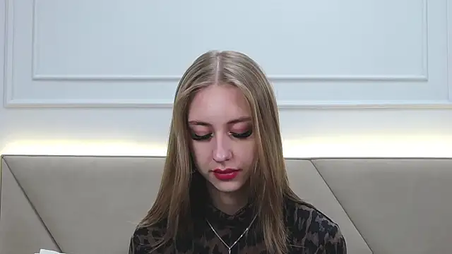 RachaelCute online show from December 19, 10:18 am