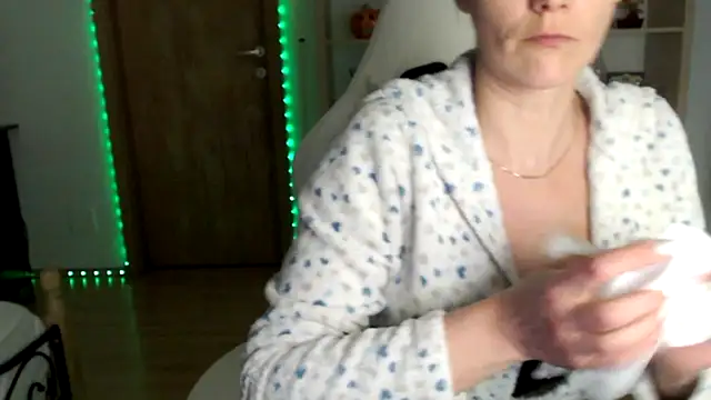 MissyDior8 online show from January 6, 6:39 am