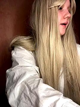 Scarlett Shadow online show from November 15, 7:26 pm