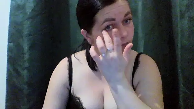 Vitalina282128 online show from April 4, 6:07 pm