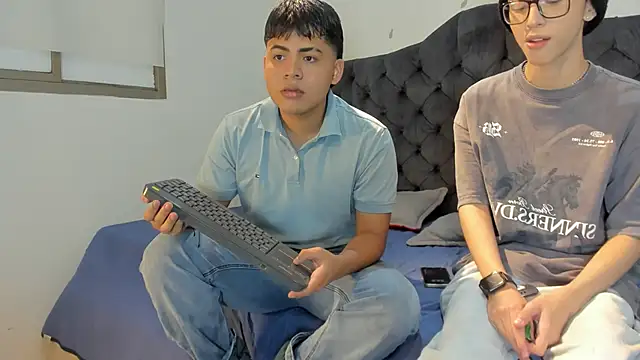 3guy3 online show from November 27, 8:23 pm