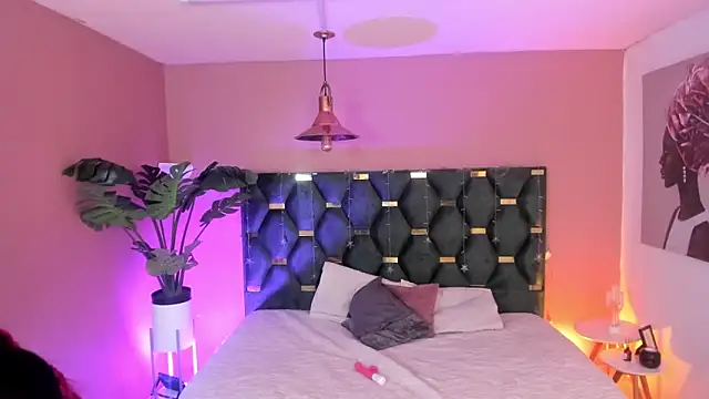 Velvet Dreamss online show from April 16, 11:43 am