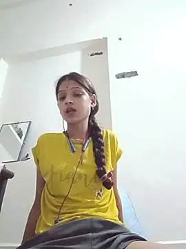 Mohnicute online show from June 9, 8:30 pm