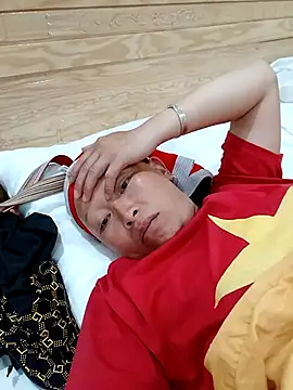 girl-hot2x online show from April 8, 1:35 pm