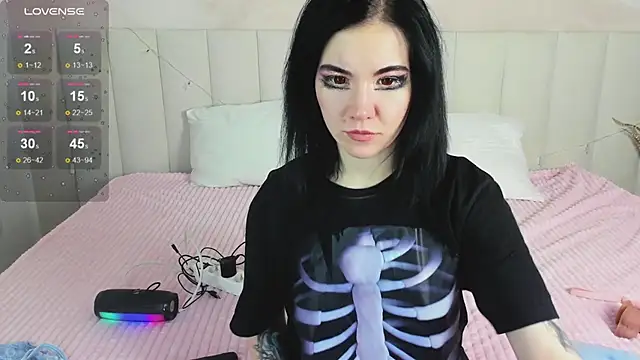 Lina Moony online show from January 16, 1:45 am