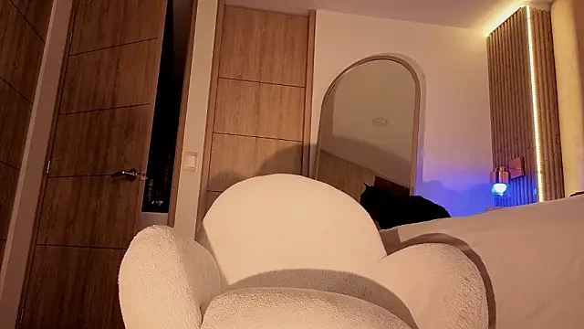 Iamnyxy online show from February 13, 11:45 am