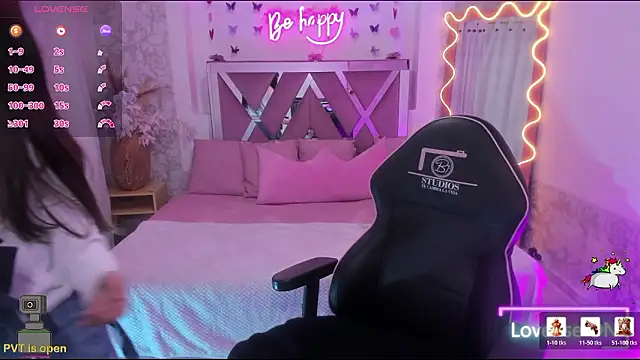 ISABELA TAY online show from March 17, 11:47 am