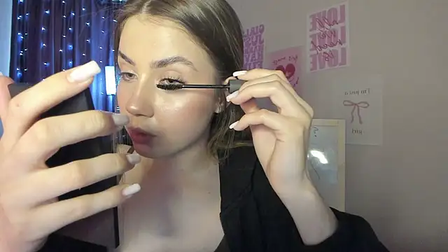 Aurora Glow21 online show from March 20, 12:32 pm