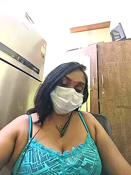 Dharshini98 online show from December 15, 10:04 pm