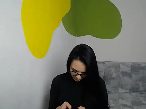 divina kira online show from December 14, 7:36 am