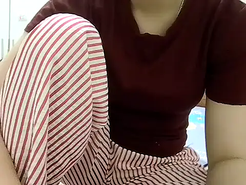 emii207 online show from December 3, 12:51 pm