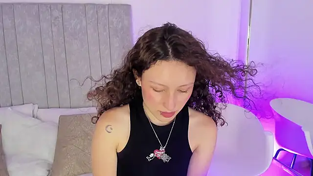 Martina 077 online show from December 17, 8:35 pm