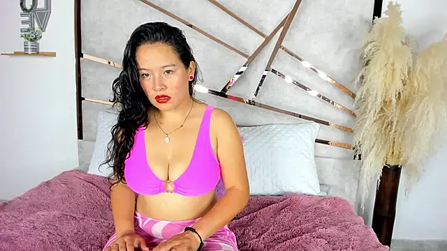 Valentina  Lux online show from November 22, 3:31 am