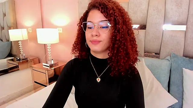 avrilwaynee online show from January 11, 1:05 pm