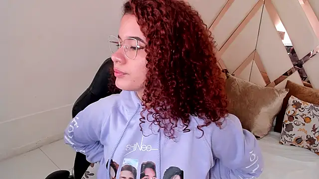 avrilwaynee online show from January 7, 11:57 am