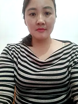 Little-Red123 online show from November 15, 3:51 am