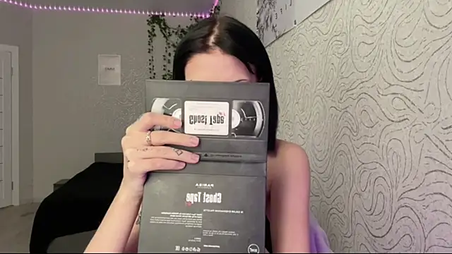 JuliaElse online show from December 14, 11:05 am