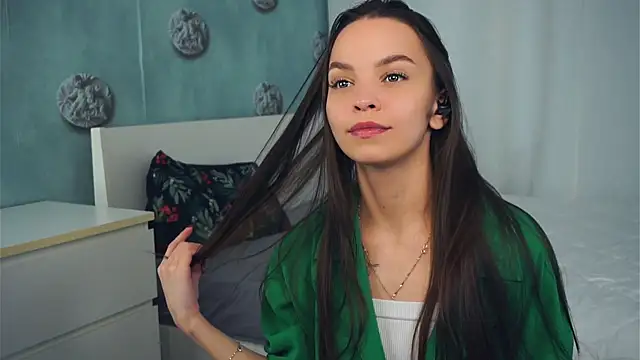 NanMccoid online show from November 21, 7:32 am