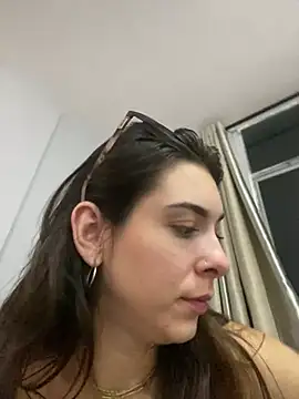 fer-nanda online show from February 13, 1:07 am